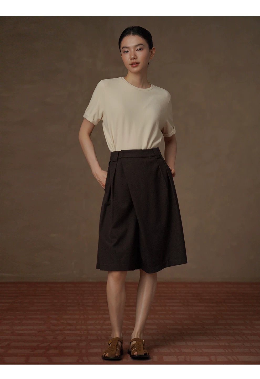 天然高棉親膚柔軟T恤合身直筒H型後領紐帶設計短袖上衣,天然高棉親膚柔軟T恤合身直筒H型後領紐帶設計短袖上衣,HBFS1031,天然高棉親膚柔軟T恤合身直筒H型後領紐帶設計短袖上衣,親膚透氣,剪裁合身