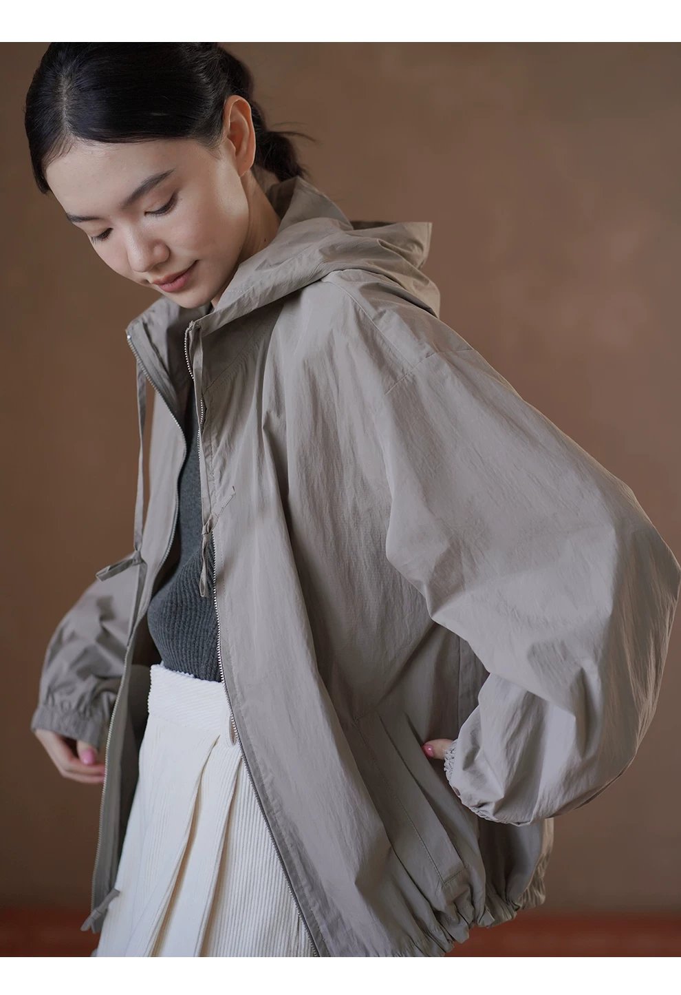 健行溯溪無負擔輕戶外透氣寬鬆H版型顯瘦連帽沖風衣外套,健行溯溪無負擔輕戶外透氣寬鬆H版型顯瘦連帽沖風衣外套,HBFS5004,健行溯溪無負擔輕戶外透氣寬鬆H版型顯瘦連帽沖風衣外套,身型友善,抽繩戶外