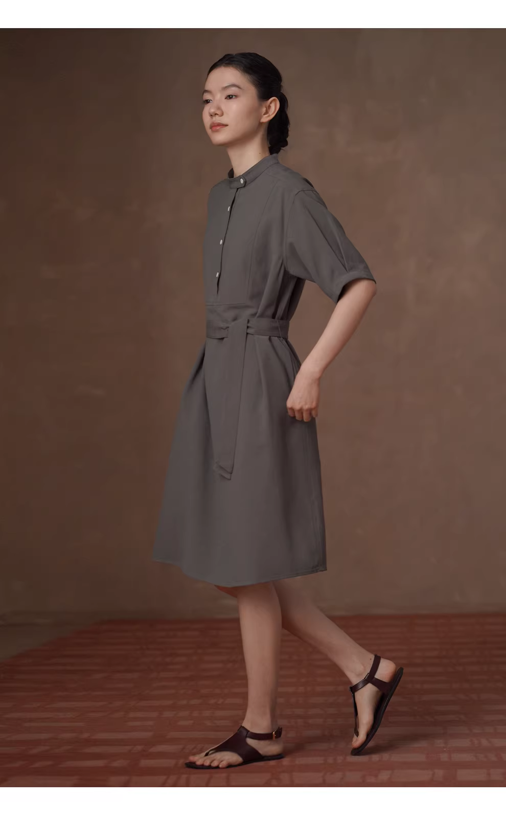 清冷烏木洋裝竹節肌理亞麻混紡半高領分割顯瘦裙子女,清冷烏木洋裝竹節肌理亞麻混紡半高領分割顯瘦裙子女,HBFS7020,清冷烏木洋裝竹節肌理亞麻混紡半高領分割顯瘦裙子女,半高領,亞麻混紡