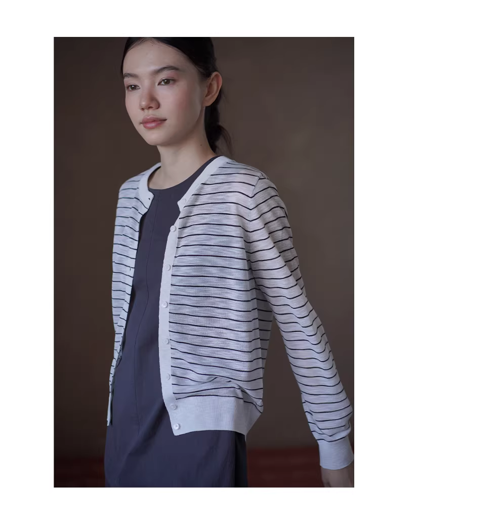 1/32竹節麻天然肌理法式條紋圓領寬鬆顯瘦針織開襟衫女,1/32竹節麻天然肌理法式條紋圓領寬鬆顯瘦針織開襟衫女,HBFS1062,1/32竹節麻天然肌理法式條紋圓領寬鬆顯瘦針織開襟衫女,圓領排扣,清爽舒適