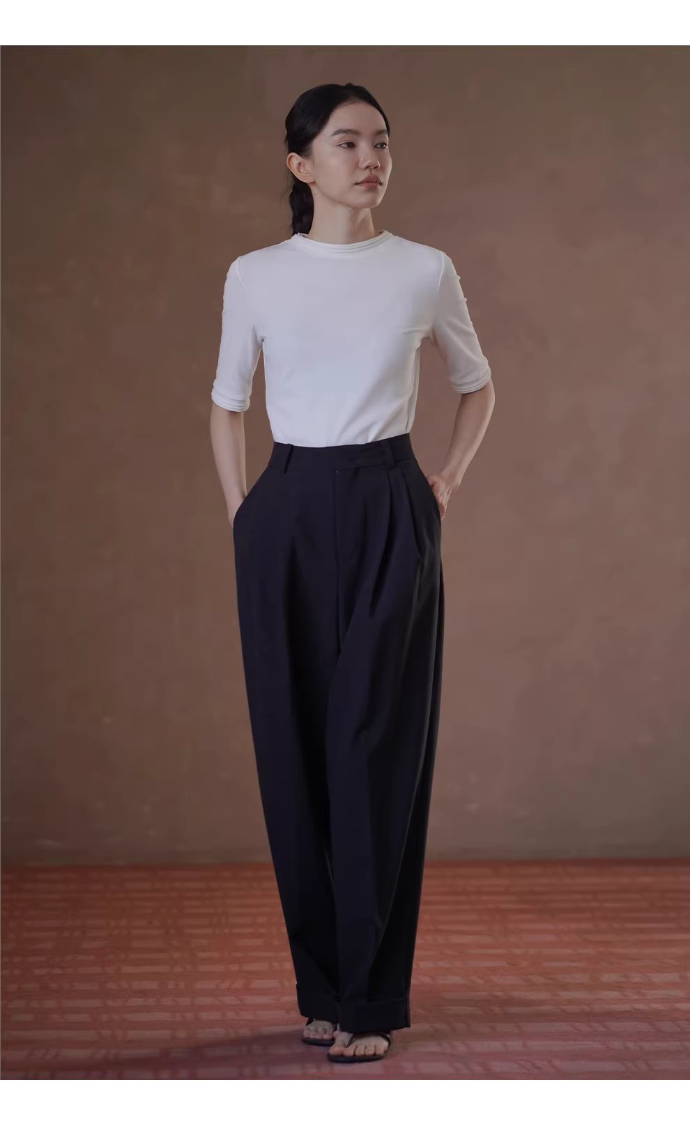 精緻加持舒適線上塔克線圓領合身彈性中袖通勤顯瘦T恤女,精緻加持舒適線上塔克線圓領合身彈性中袖通勤顯瘦T恤女,HBFS1063,精緻加持舒適線上塔克線圓領合身彈性中袖通勤顯瘦T恤女,內搭單穿,親膚透氣