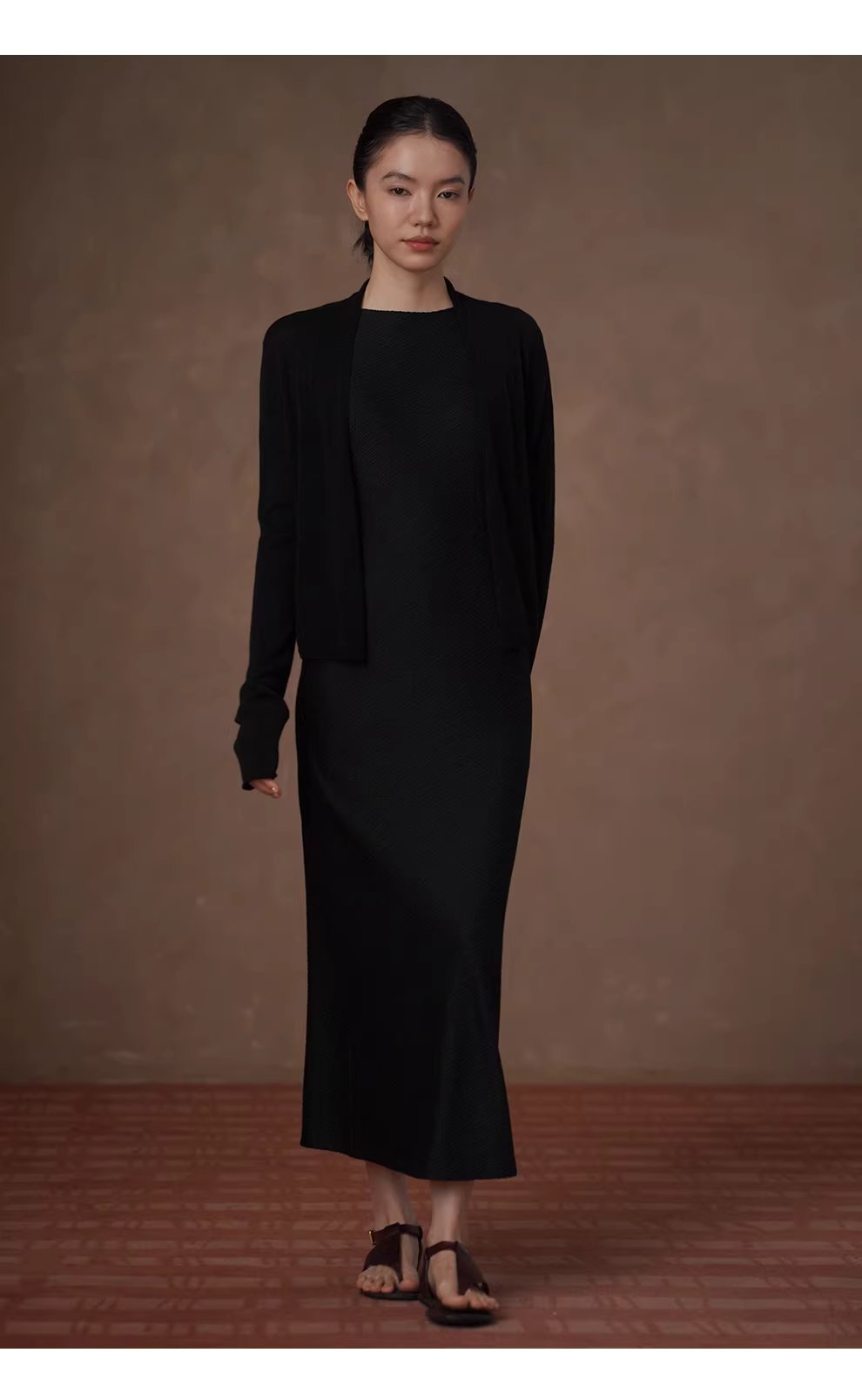 超模氣質洋裝顯瘦斜紋肌理圓領直筒合身無袖小黑裙女,超模氣質洋裝顯瘦斜紋肌理圓領直筒合身無袖小黑裙女,HBFS7026,超模氣質洋裝顯瘦斜紋肌理圓領直筒合身無袖小黑裙女,微彈柔滑,一字領剪裁