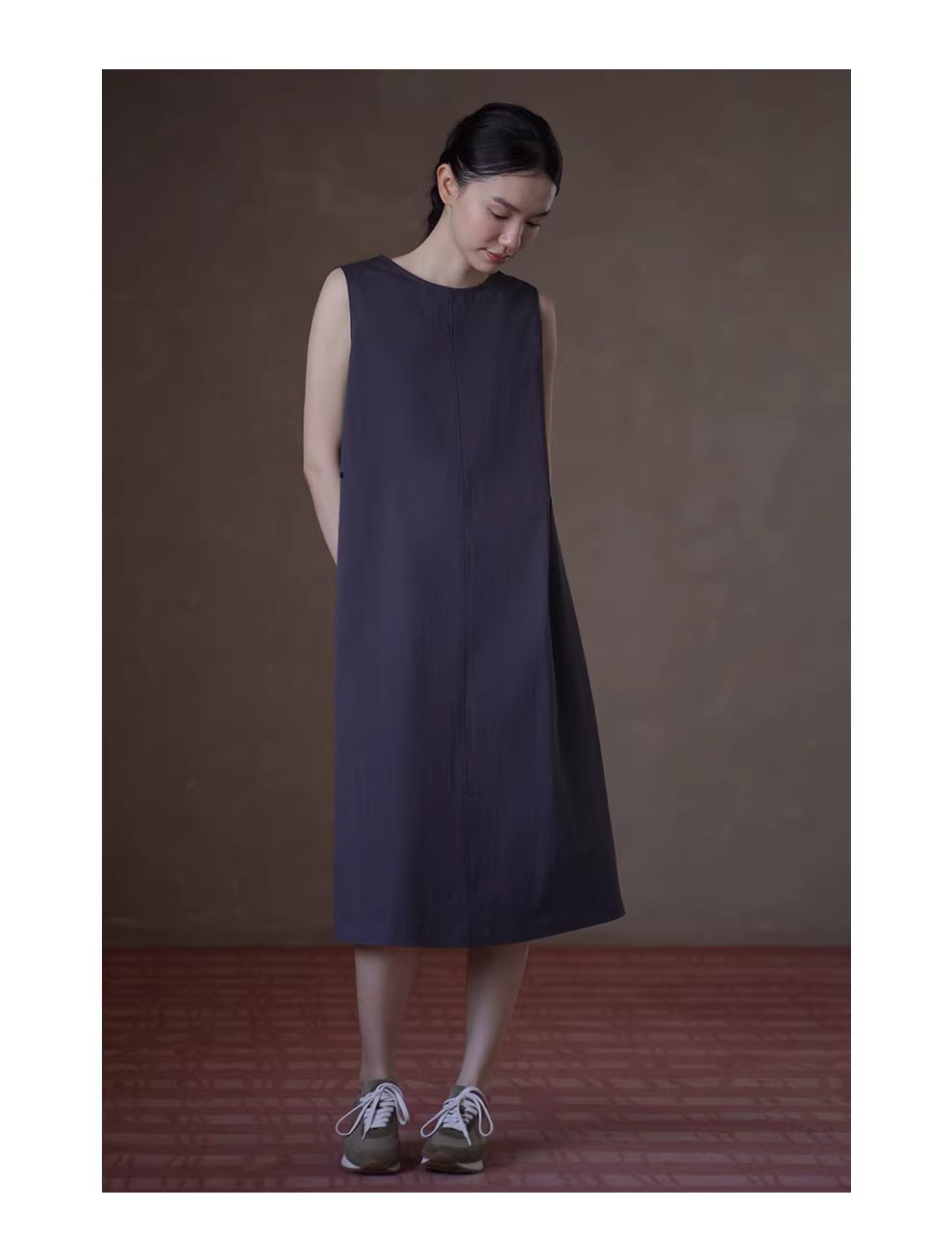 霧面霧面中線分割可調式收腰寬鬆直筒圓領無袖洋裝女,霧面霧面中線分割可調式收腰寬鬆直筒圓領無袖洋裝女,HBFS7034,霧面霧面中線分割可調式收腰寬鬆直筒圓領無袖洋裝女,耐磨抗皺,調節腰圍