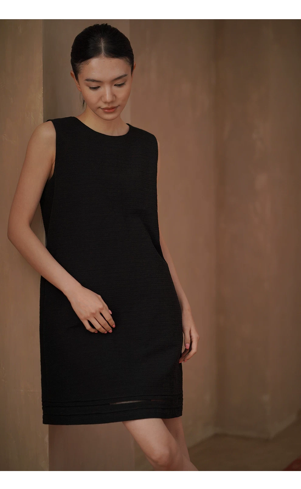 簡約萊賽爾棉寬鬆直筒圓領短洋裝下擺鏤空花邊裙子,簡約萊賽爾棉寬鬆直筒圓領短洋裝下擺鏤空花邊裙子,HBFS7047,簡約萊賽爾棉寬鬆直筒圓領短洋裝下擺鏤空花邊裙子,涼感不悶,清爽俐落