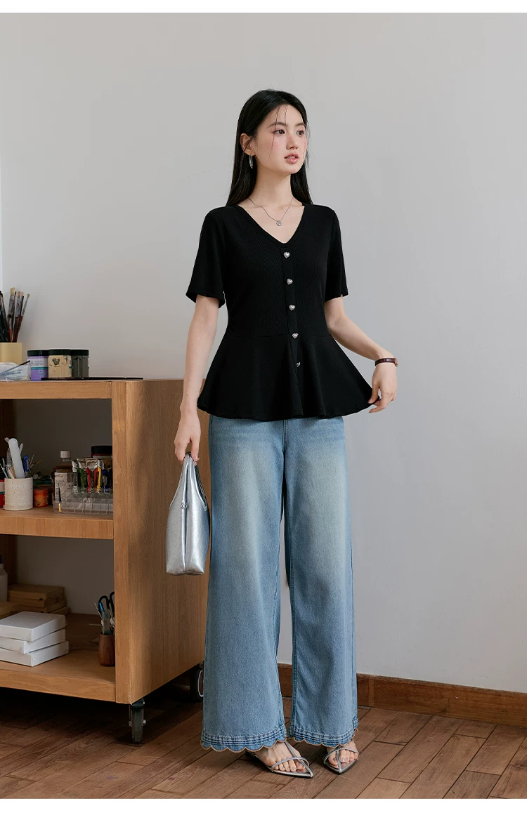 大尺碼黑色V領短袖T恤女夏裝炸街別緻絕美小衫荷葉邊高腰上衣,大尺碼黑色V領短袖T恤女夏裝炸街別緻絕美小衫荷葉邊高腰上衣,HBFS1179,大尺碼黑色V領短袖T恤女夏裝炸街別緻絕美小衫荷葉邊高腰上衣,V領排扣,收腰顯瘦