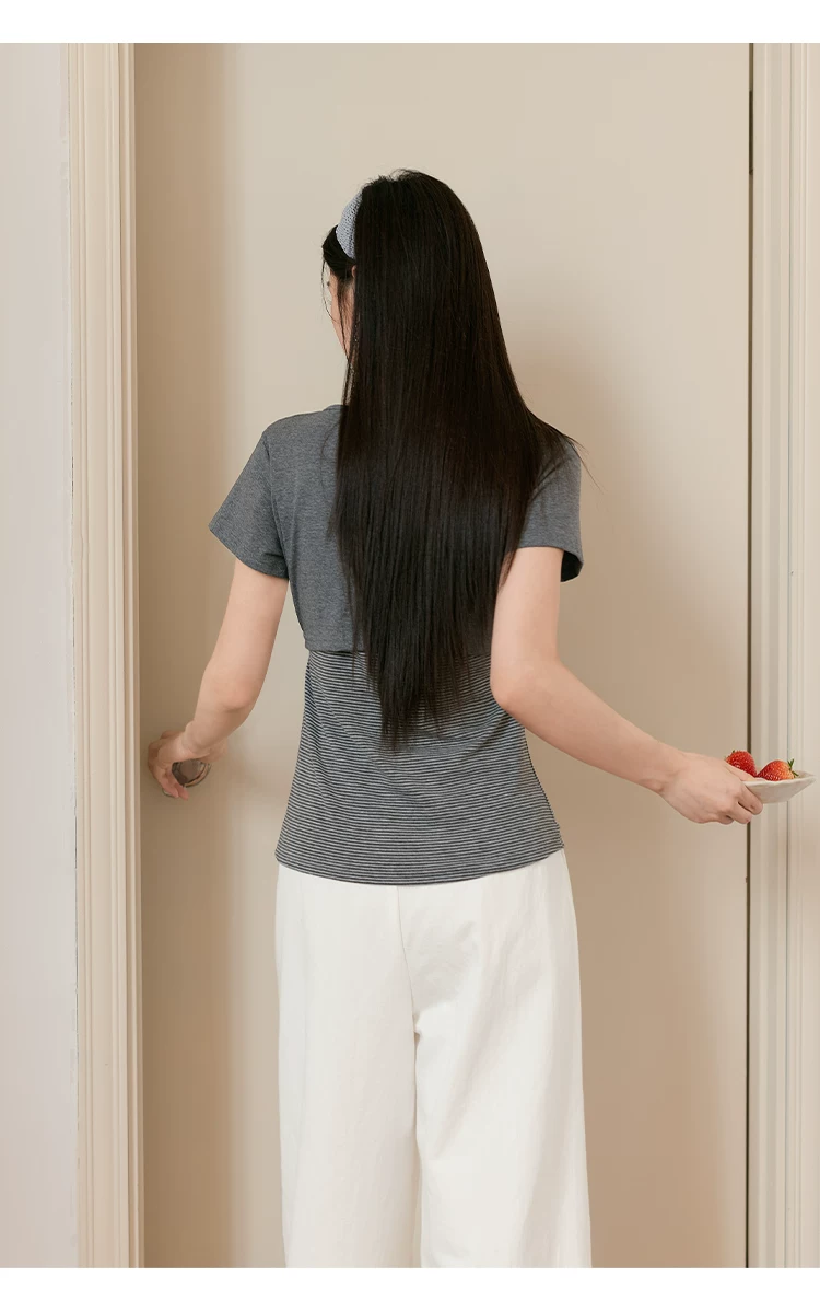 大尺碼假兩件綁帶條紋T恤女2026新款夏季正肩灰色短袖上衣女,大尺碼假兩件綁帶條紋T恤女2026新款夏季正肩灰色短袖上衣女,HBFS1218,大尺碼假兩件綁帶條紋T恤女2026新款夏季正肩灰色短袖上衣女,中大尺碼,綁帶造型