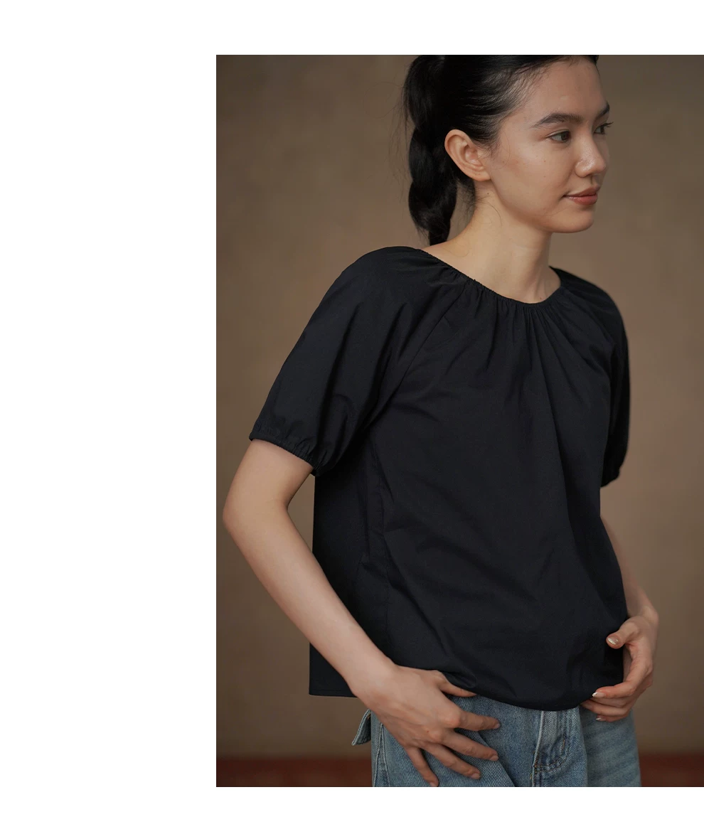 細密高支棉感鬆緊多穿領口霧面質感顯瘦短版寬鬆上衣女,細密高支棉感鬆緊多穿領口霧面質感顯瘦短版寬鬆上衣女,HBFS1252,細密高支棉感鬆緊多穿領口霧面質感顯瘦短版寬鬆上衣女,鬆緊領結,袖口微澎