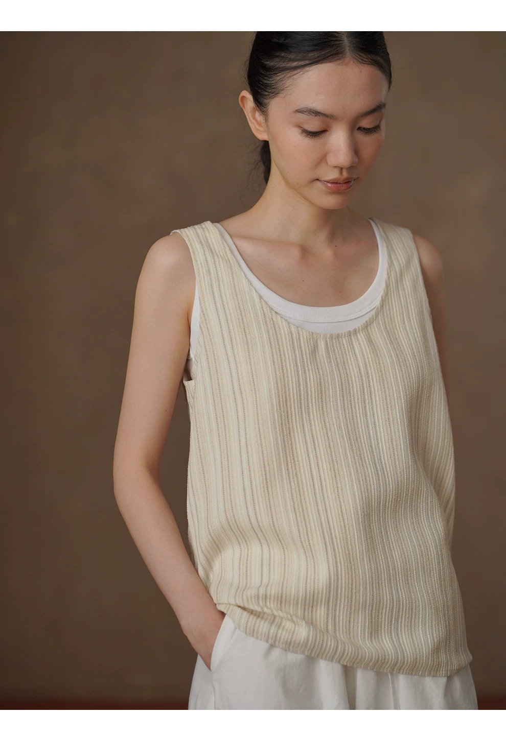 韓女日常清新肌理感豎條紋顯瘦寬鬆直筒U領無袖疊穿背心,韓女日常清新肌理感豎條紋顯瘦寬鬆直筒U領無袖疊穿背心,HBFS1290,韓女日常清新肌理感豎條紋顯瘦寬鬆直筒U領無袖疊穿背心,日常百搭,寬鬆顯瘦