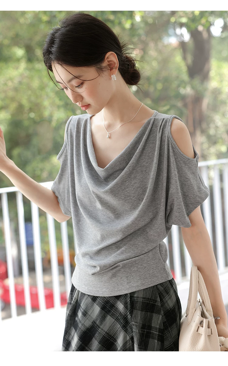 大尺碼氣質蕩領灰色短袖T恤女2026新款夏季蝙蝠衫女露肩上衣,大尺碼氣質蕩領灰色短袖T恤女2026新款夏季蝙蝠衫女露肩上衣,HBFS1297,大尺碼氣質蕩領灰色短袖T恤女2026新款夏季蝙蝠衫女露肩上衣,中大尺碼,蕩領設計