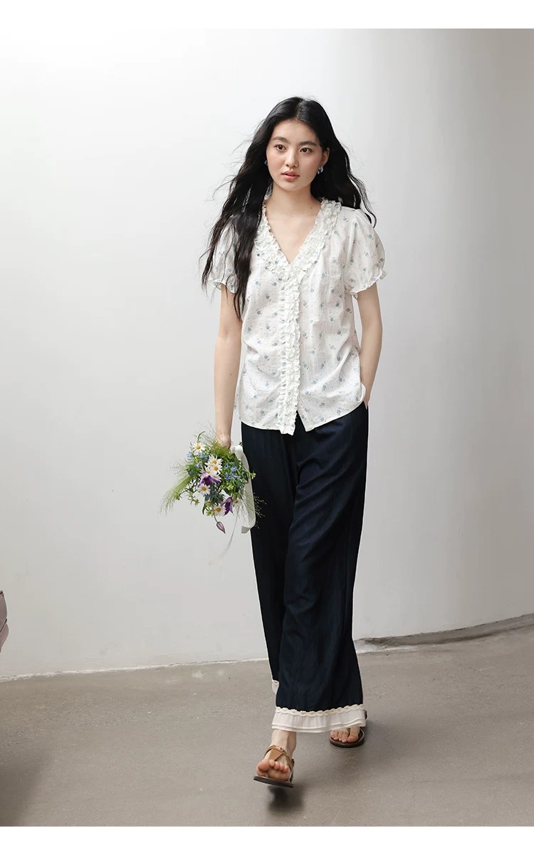 大尺碼法式短袖白襯衫女木耳邊V領上衣女2026夏季碎花襯衣,大尺碼法式短袖白襯衫女木耳邊V領上衣女2026夏季碎花襯衣,HBFS1320,大尺碼法式短袖白襯衫女木耳邊V領上衣女2026夏季碎花襯衣,中大尺碼,荷葉邊領