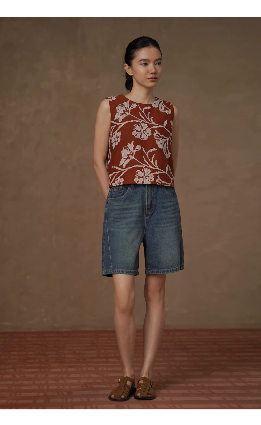 重工飽滿刺繡提花顯白圓領短版寬鬆無袖假日背心上衣女,重工飽滿刺繡提花顯白圓領短版寬鬆無袖假日背心上衣女,HBFS1329,重工飽滿刺繡提花顯白圓領短版寬鬆無袖假日背心上衣女,提花刺繡,顯白短版