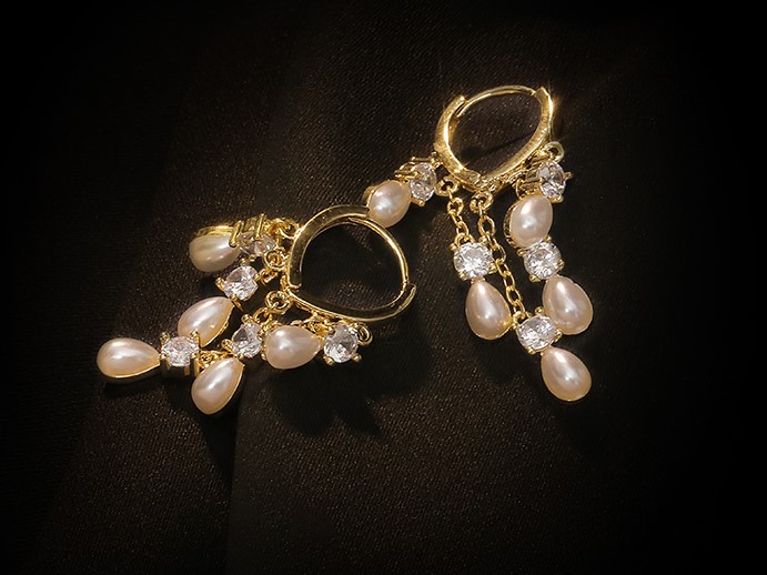 K金色鑲鑽珍珠耳環