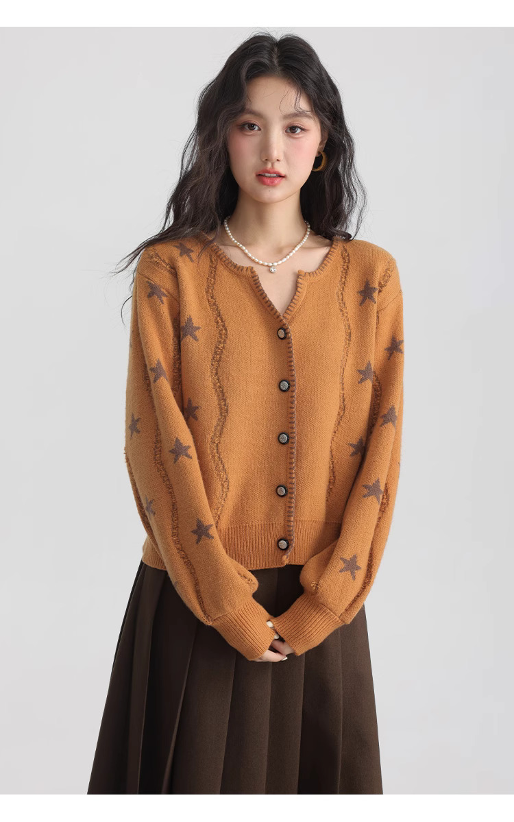 設計感毛衣女外套胖mm顯瘦針織衫開衫,設計感毛衣女外套胖mm顯瘦針織衫開衫秋冬內搭打底上衣,HBEW5987,設計感毛衣女外套胖mm顯瘦針織衫開衫,V領排扣,星星針織