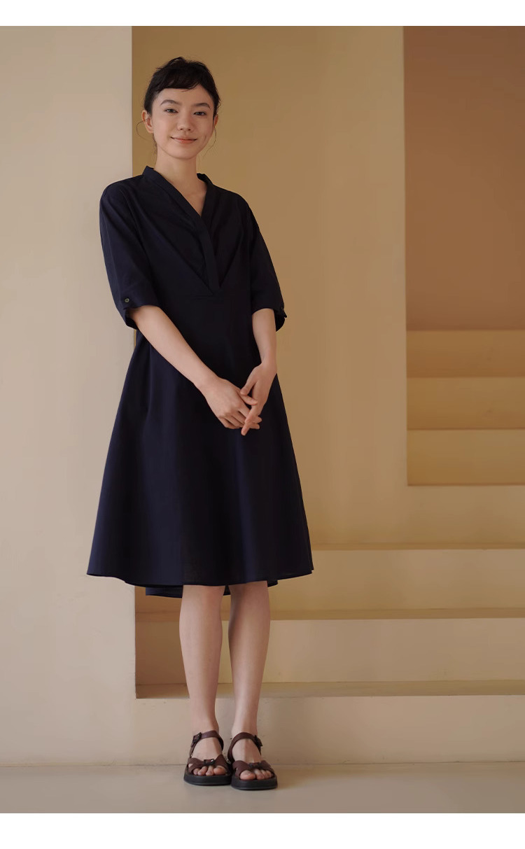 法式通勤優雅知識分子V領收褶門襟顯瘦氣質收腰連身裙女