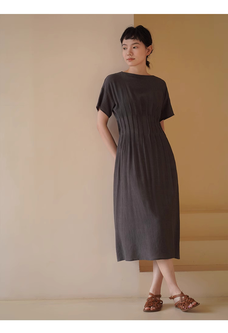溫潤水墨畫立體打攬收腰工藝顯瘦落肩氣質通勤連身裙女