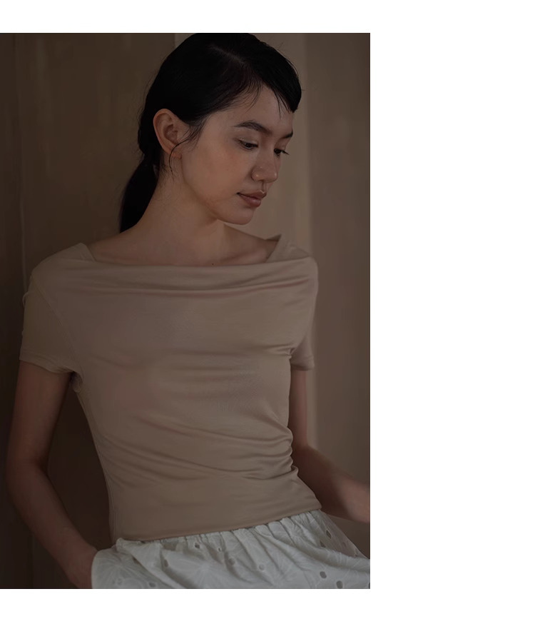 360度優雅彈性針織布輕薄蕩領短袖T恤通勤顯瘦上衣女