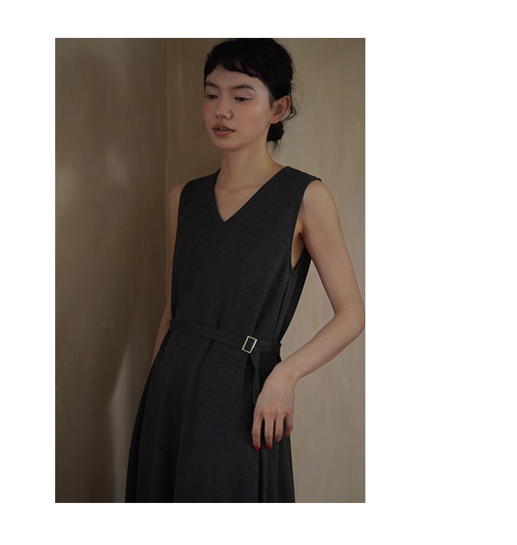 梨形友善品質掛綿軟空氣層細膩挺括V領寬鬆背心洋裝女