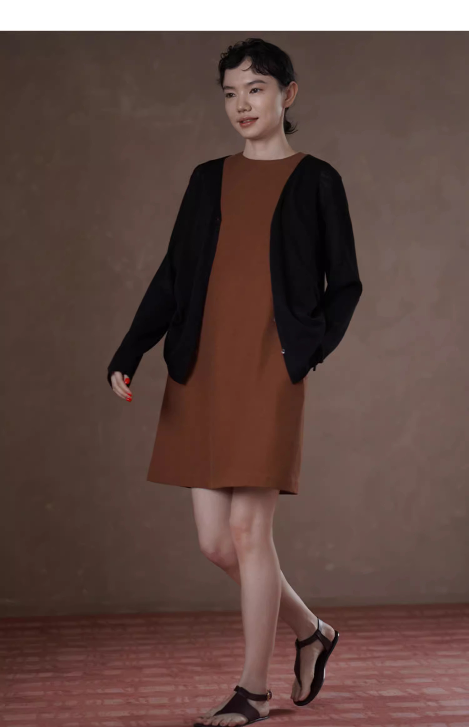 油畫回眼連衣服復古顯白配色後背不規則紐扣直筒背心裙