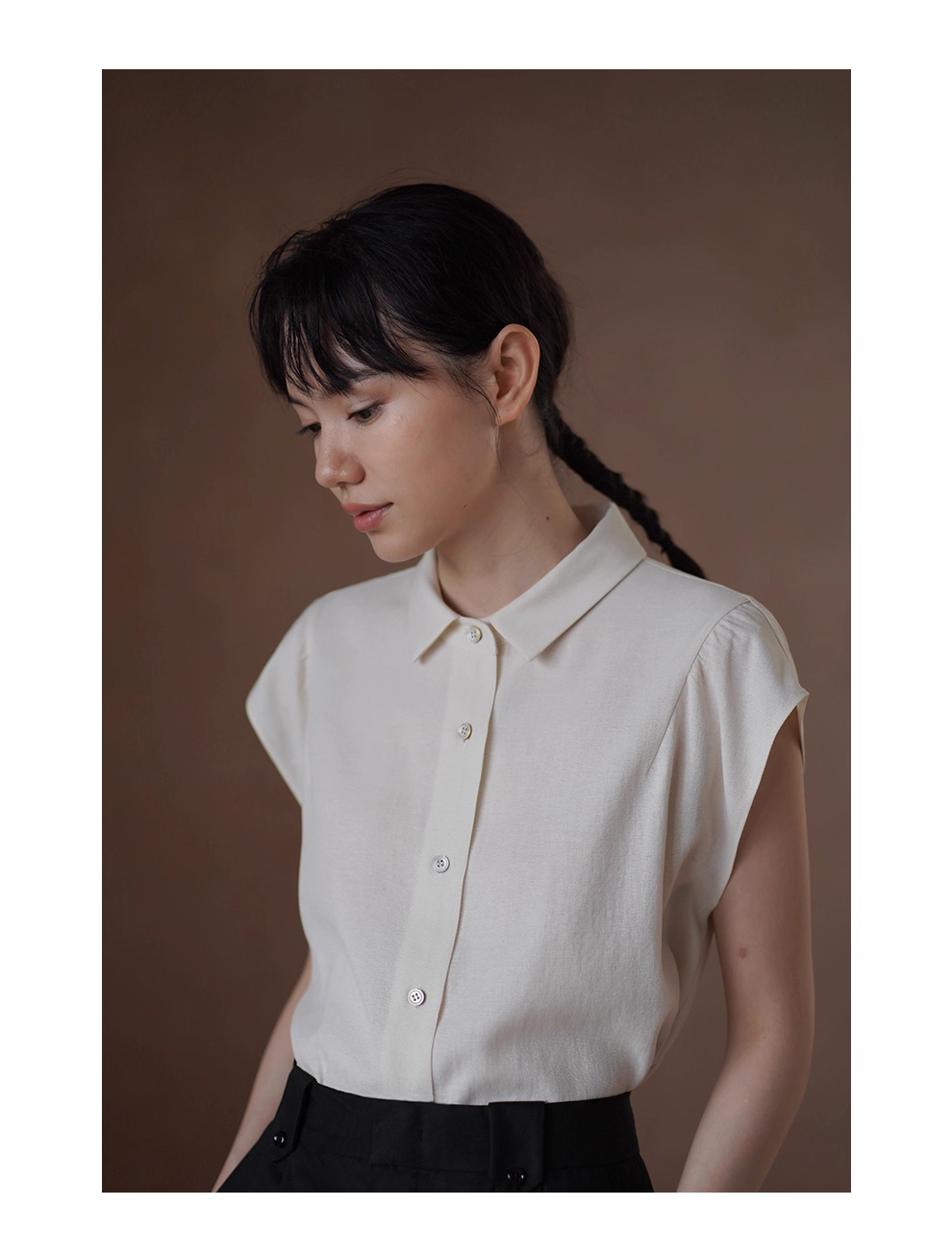 通勤選手柔軟亞麻混紡清爽透氣小巧版型飛袖顯瘦襯衫女