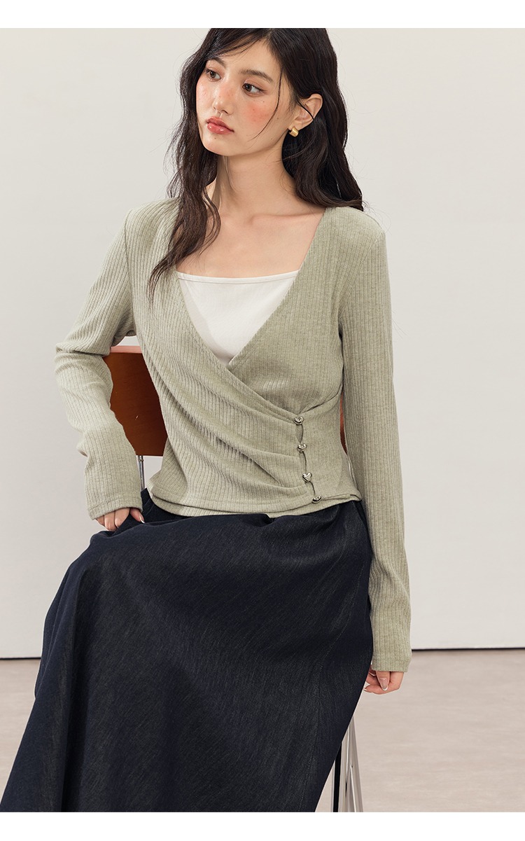 中大尺碼設計感假兩件綠色針織衫女秋裝