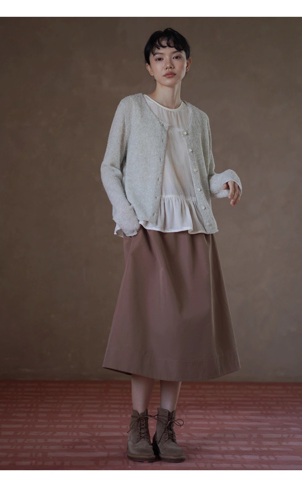 精巧小銀魚針織重磅綿羊毛桑蠶絲混紡捲邊通勤毛衣外套