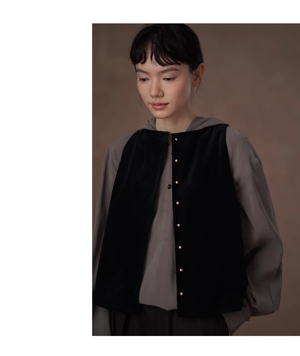 單穿疊穿都精彩柔光高密絲絨馬甲復古金扣合身顯瘦外套