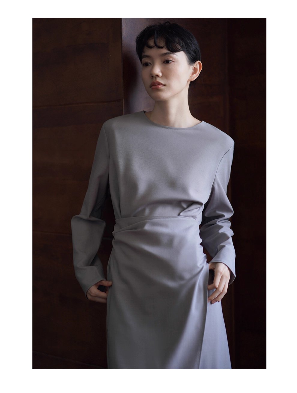 優雅認證高品質TR料簡約圍裹式綁帶收腰長顯瘦洋裝