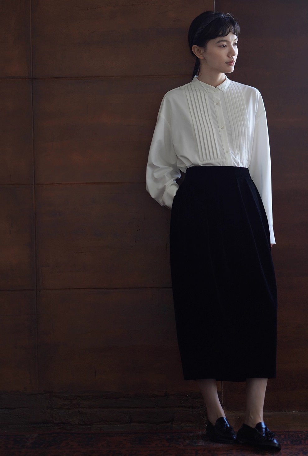 復古回潮小翻領精緻塔克線門襟經典H版型顯瘦通勤襯衫女