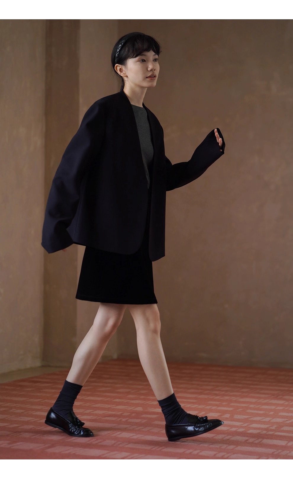 簡約時尚知識分子西裝寬鬆輪廓顯瘦V領高智感氣場外套女