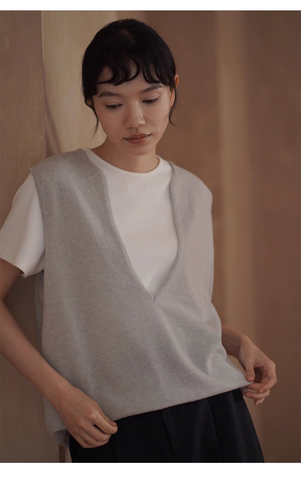 時髦放大鏡100羊毛深v領針織寬鬆疊穿簡約通勤背心女