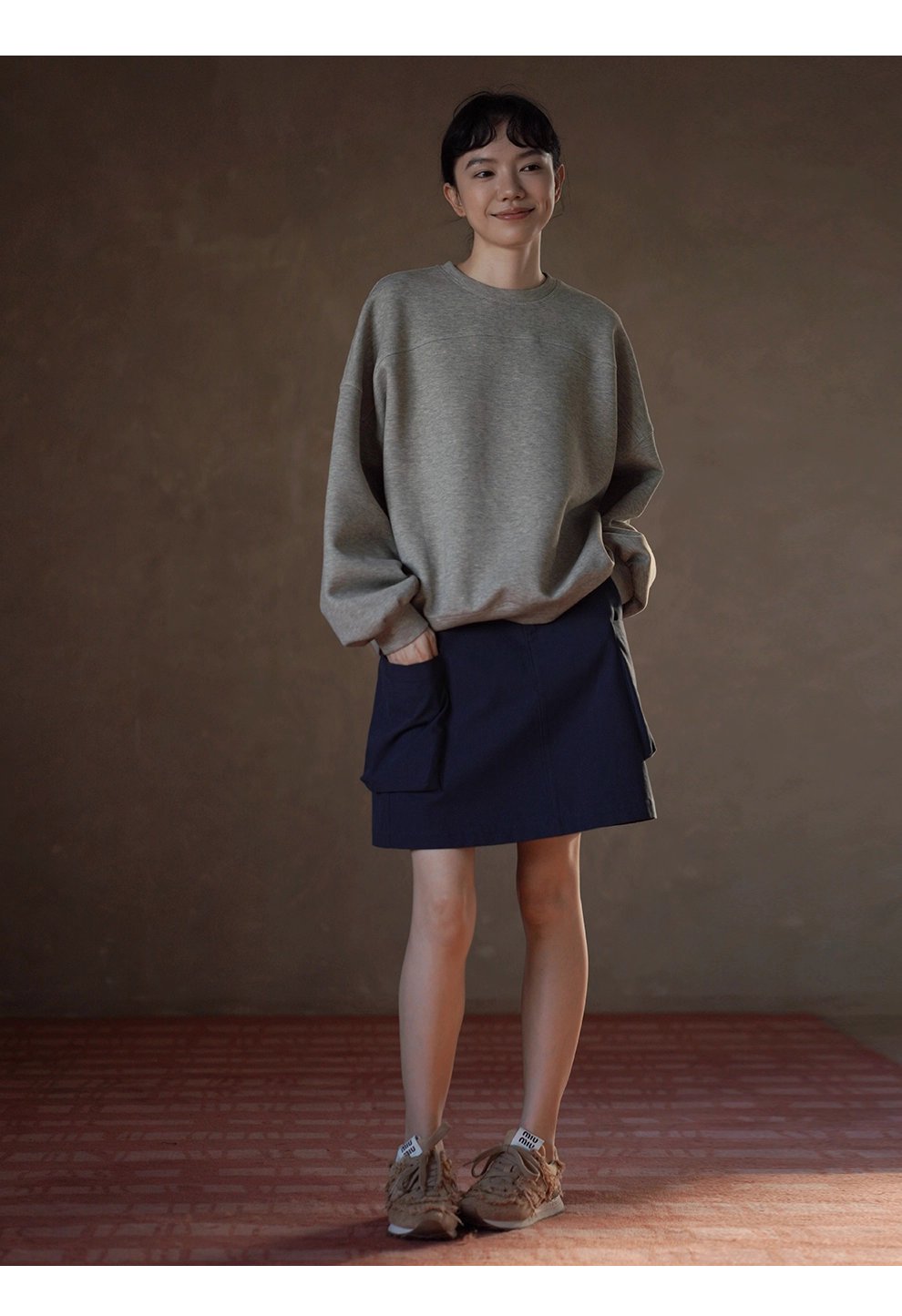 340高公克重厚實保暖輪廓寬鬆圓領顯瘦分割休閒夾花衛衣女