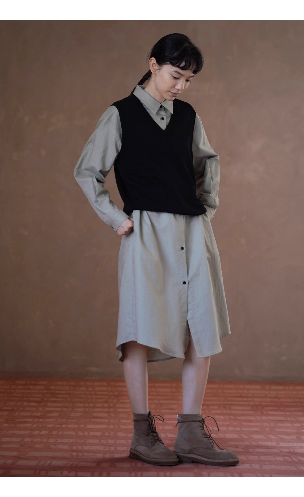 日常友善清透亞麻棉混紡襯衫領寬鬆H版型腰帶通勤洋裝