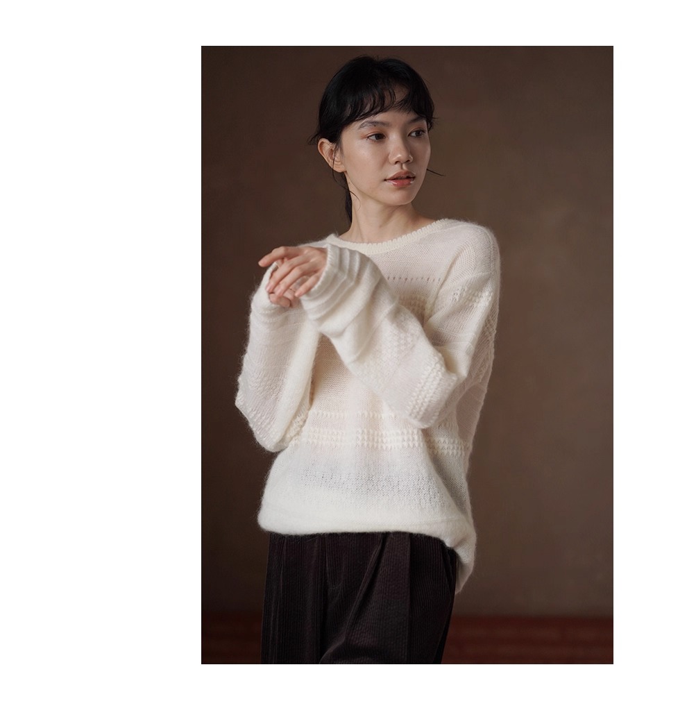 浪漫詩篇唯美重工鉤花馬海毛綿羊毛混紡圓領寬鬆毛衣女