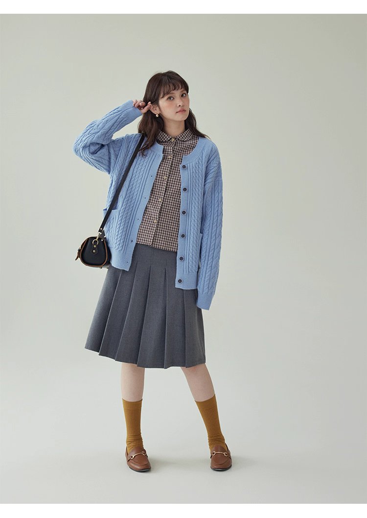 藍色麻花單排扣毛衣開襟衫女秋季新款慵懶長袖上衣,藍色麻花單排扣毛衣開襟衫女秋季新款慵懶長袖上衣,HBEW5068,藍色麻花單排扣毛衣開襟衫女秋季新款慵懶長袖上衣,圓領排扣,麻花針織