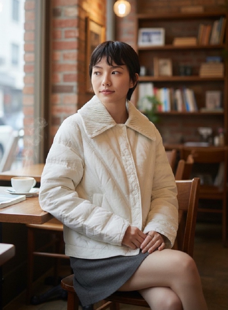 輕盈款白鴨絨輕薄大朵絨斜紋針織翻領羽絨衣外套