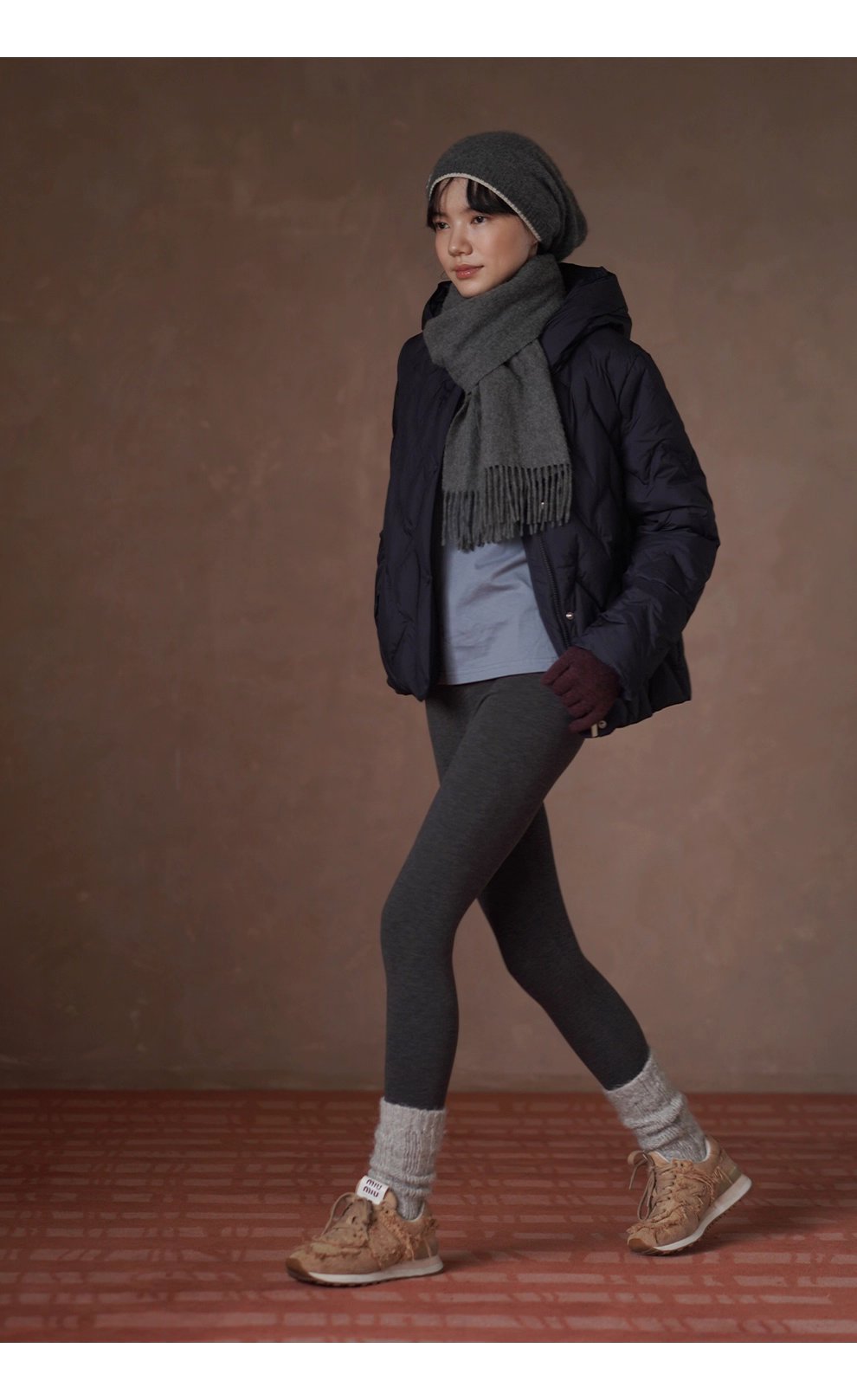 高密仿鑽絨人字紋絎線新國標90白鴨絨連帽短款羽絨衣女