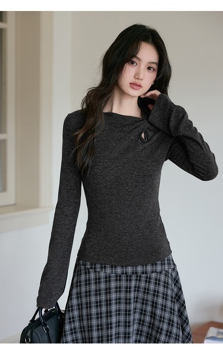 斜領長袖T恤上衣迷人鏤空打底高級感,斜領長袖T恤上衣迷人鏤空打底高級感,HBEW1955,斜領長袖T恤上衣迷人鏤空打底高級感,氣質穿搭,喇叭袖口