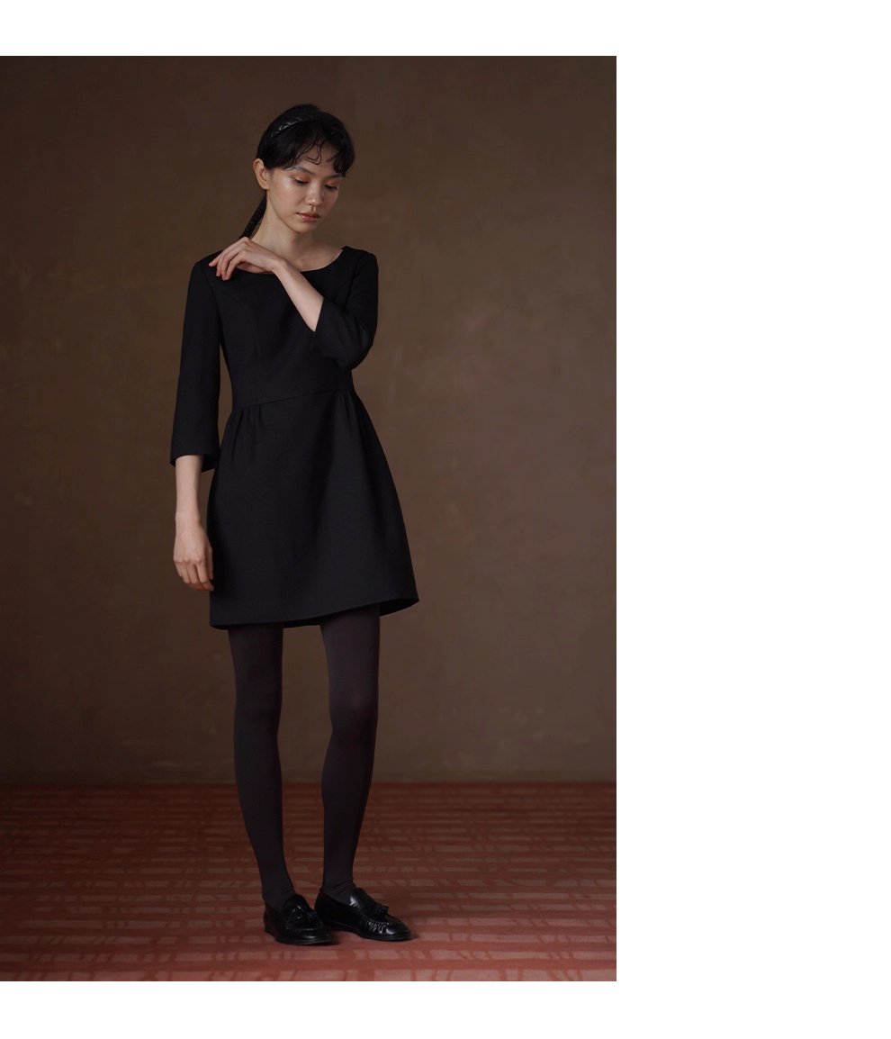 優雅七分袖收腰洋裝微蓬高腰分割顯瘦花苞裙擺小黑裙