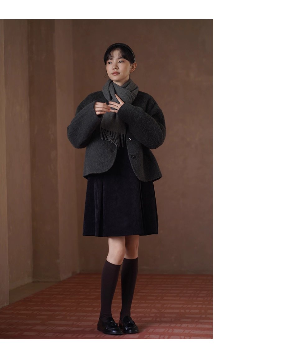 復古暖調絨面細密豎條燈芯絨寬鬆微A版型金扣顯瘦洋裝