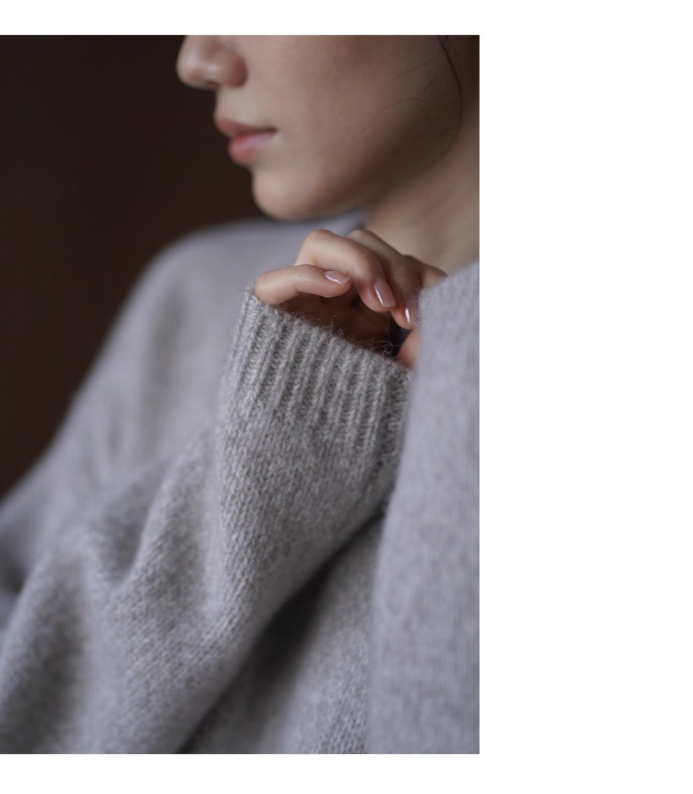 細膩如絲進口羊駝毛羊毛混紡柔軟蓬鬆圓領寬鬆顯瘦毛衣