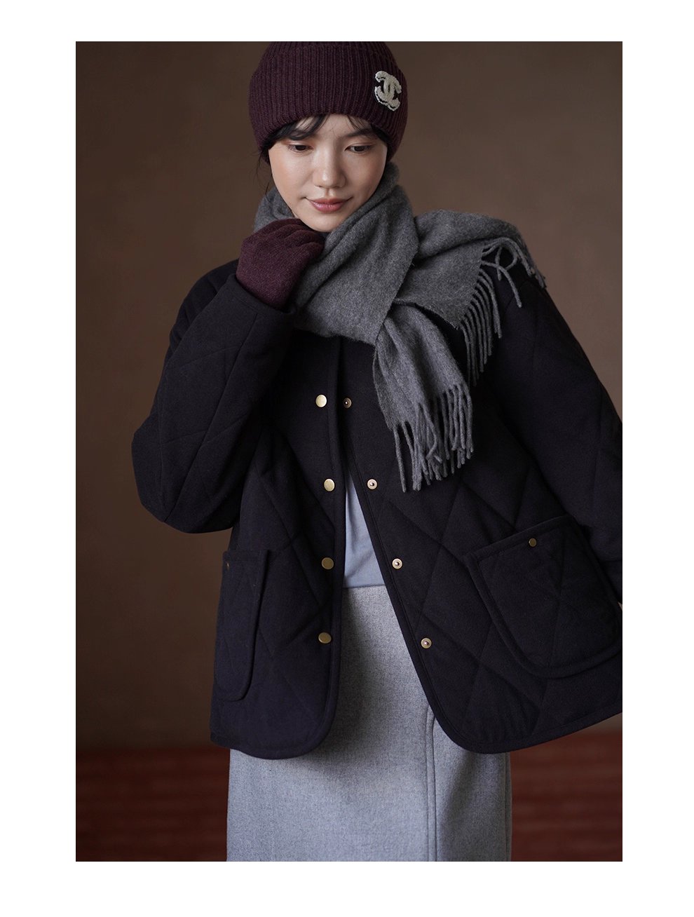 精緻復古細膩毛感肌理薄呢菱形格絎棉保暖寬鬆棉襖外套,精緻復古細膩毛感肌理薄呢菱形格絎棉保暖寬鬆棉襖外套,HBEW5092,精緻復古細膩毛感肌理薄呢菱形格絎棉保暖寬鬆棉襖外套,圓領排扣,菱格車線