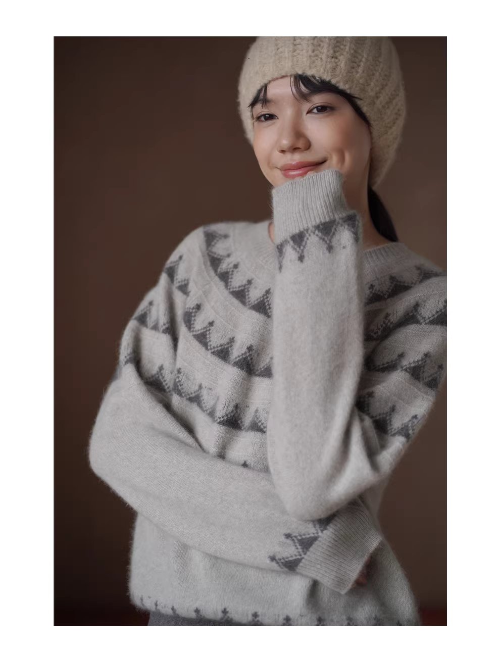 復古費爾島提花氛圍感柔軟羊毛浣熊混紡圓領寬鬆毛衣女