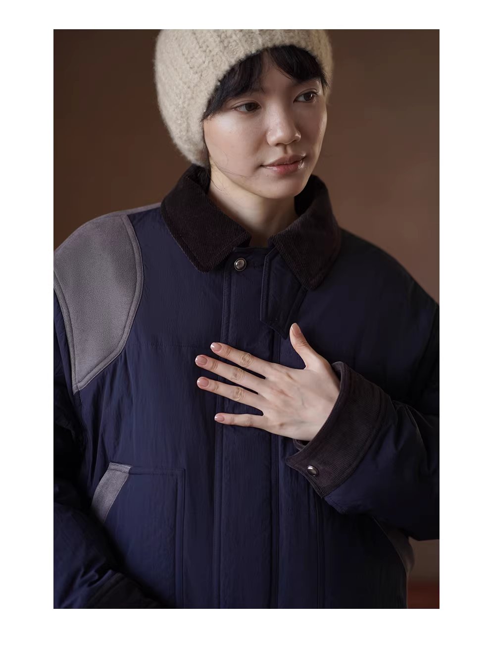 跳蚤市集復古撞色麂皮拼接燈芯絨翻領微寬鬆棉服短外套,跳蚤市集復古撞色麂皮拼接燈芯絨翻領微寬鬆棉服短外套,HBEW5101,跳蚤市集復古撞色麂皮拼接燈芯絨翻領微寬鬆棉服短外套,復古造型,保暖舒適