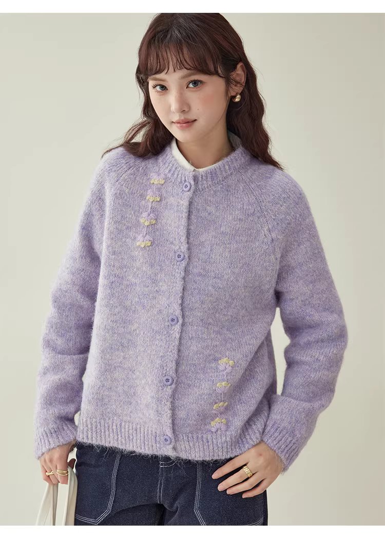 溫柔紫色小花羊毛毛衣開襟女冬新款圓領紐帶長袖上衣,溫柔紫色小花羊毛毛衣開襟女冬新款圓領紐帶長袖上衣,HBEW1157,溫柔紫色小花羊毛毛衣開襟女冬新款圓領紐帶長袖上衣,小花針織,羊毛混紡