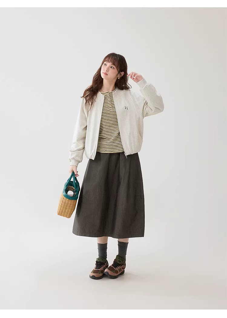 花苞下擺圓領衛衣外套女26春季新款刺繡拉鍊上衣,花苞下擺圓領衛衣外套女26春季新款刺繡拉鍊上衣,HBFS5001,花苞下擺圓領衛衣外套女26春季新款刺繡拉鍊上衣,刺繡細節,花苞衣襬