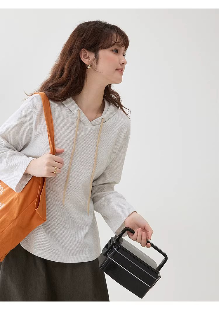 灰色華夫格連帽薄款T恤女春季新款通勤寬鬆上衣,灰色華夫格連帽薄款T恤女春季新款通勤寬鬆上衣,HBFS1004,灰色華夫格連帽薄款T恤女春季新款通勤寬鬆上衣,連帽上衣,華夫格