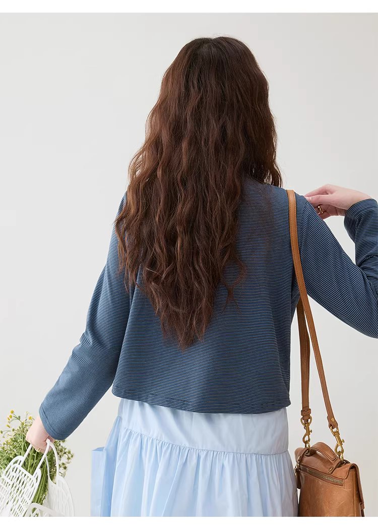 藏青條紋單排扣短款T恤女春季新款韓系長袖上衣,藏青條紋單排扣短款T恤女春季新款韓系長袖上衣,HBFS1029,藏青條紋單排扣短款T恤女春季新款韓系長袖上衣,圓領排扣,撞色橫紋