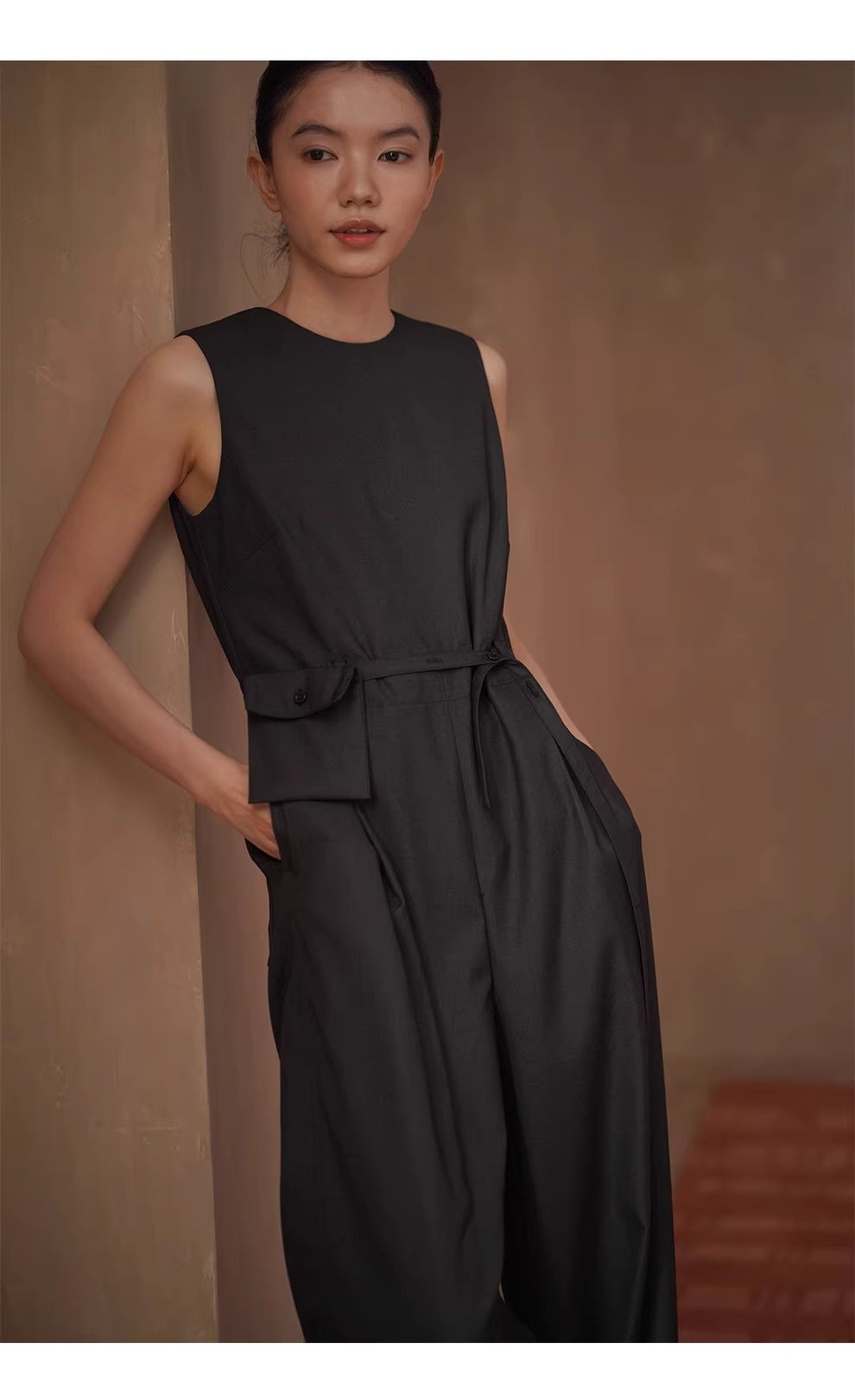 高級高智時髦無袖連身褲寬鬆顯瘦簡約立體口袋腰包長褲,高級高智時髦無袖連身褲寬鬆顯瘦簡約立體口袋腰包長褲,HBFS3012,高級高智時髦無袖連身褲寬鬆顯瘦簡約立體口袋腰包長褲,細膩啞光,調節腰帶