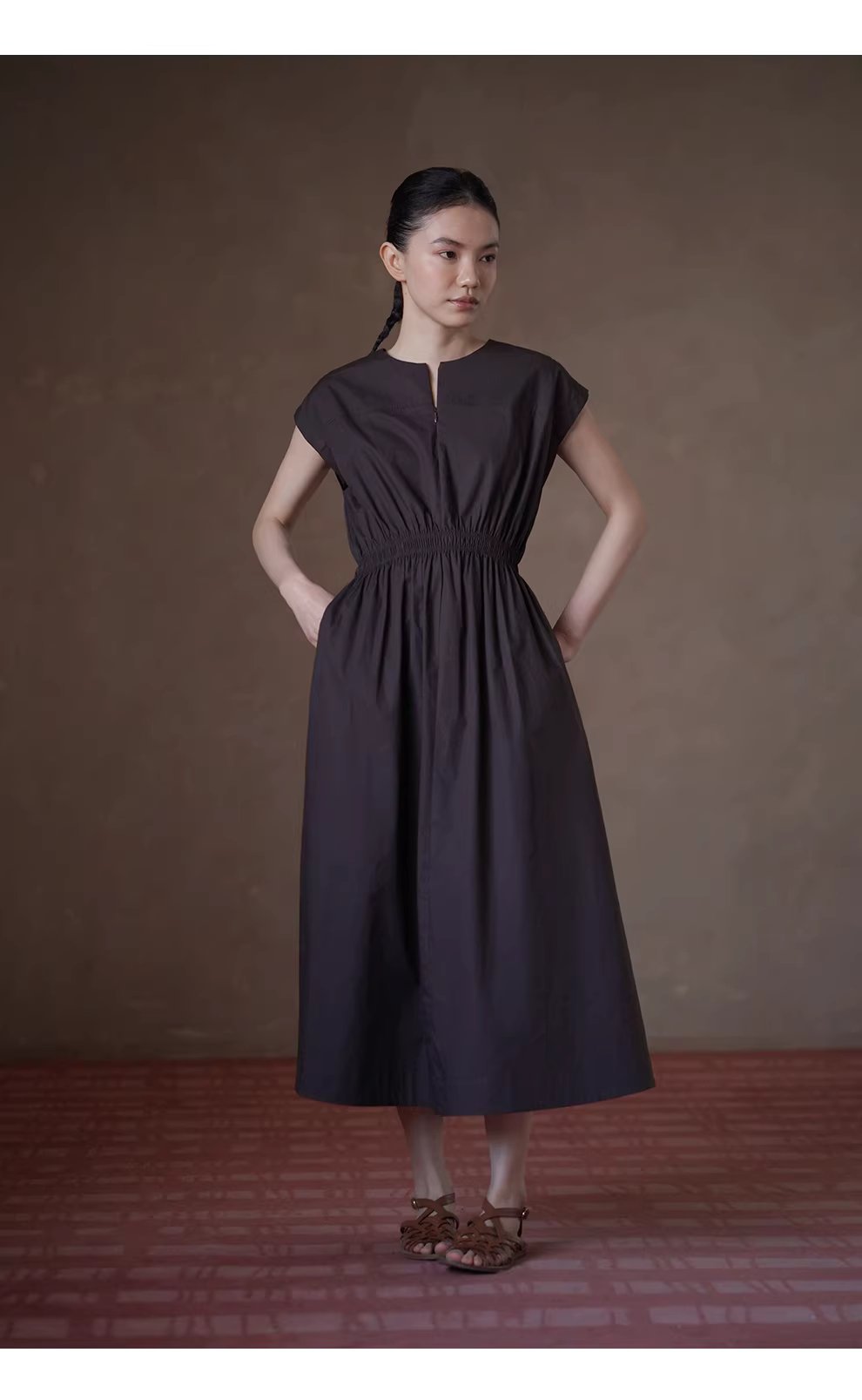 通勤的要義100棉顯瘦好版型收腰V領大裙擺遮肉連身裙女,通勤的要義100棉顯瘦好版型收腰V領大裙擺遮肉連身裙女,HBFS7016,通勤的要義100棉顯瘦好版型收腰V領大裙擺遮肉連身裙女,全棉親膚,A字版修身