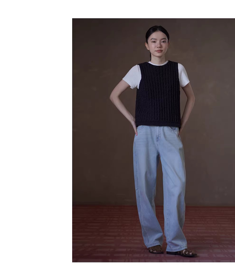 哥德肌理重工垂直絞花針織工藝半高領顯瘦無袖針織背心,哥德肌理重工垂直絞花針織工藝半高領顯瘦無袖針織背心,HBFS1045,哥德肌理重工垂直絞花針織工藝半高領顯瘦無袖針織背心,版型舒適,立體紋理